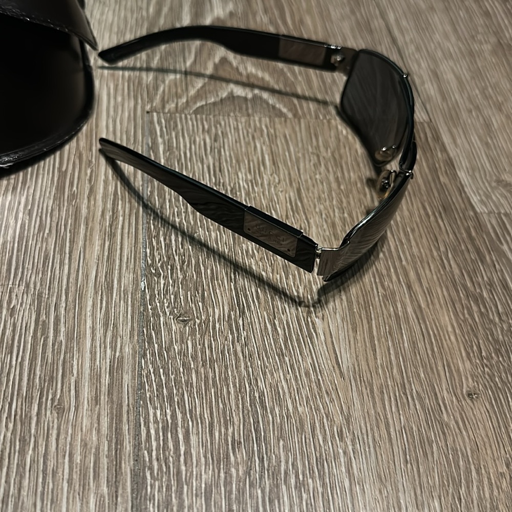Men’s Gucci Sunglasses Scratch Free - Picture 6 of 6